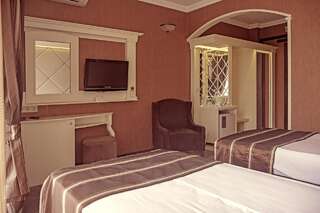 Отель Park Hotel Plovdiv Пловдив Стандартный двухместный номер с 1 кроватью или 2 отдельными кроватями-5
