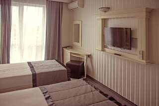 Отель Park Hotel Plovdiv Пловдив Стандартный двухместный номер с 1 кроватью или 2 отдельными кроватями-10